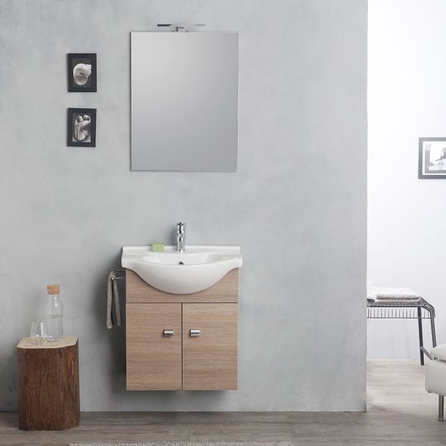 Composizione completa ed elegante in rovere fumo, gradazione naturale