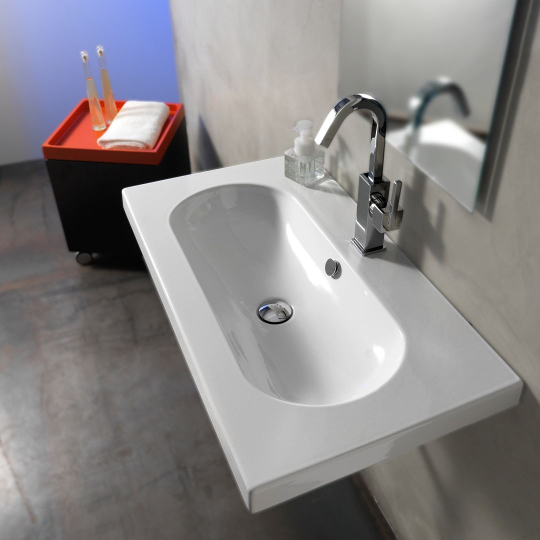 Lavabo parete 80 cm x 45 cm in ceramica con comoda vasca ovale