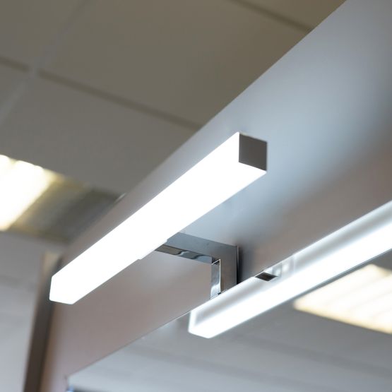 "Lámpara con luz fría LED de 40 cm."